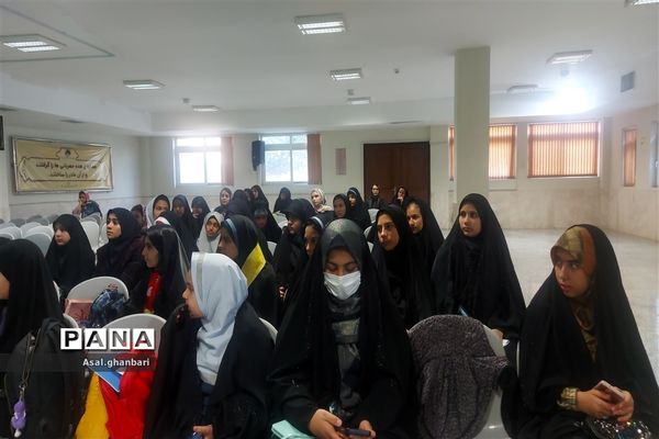 برگزاری کلاس‌های آموزش خبرنگاری و خبرنویسی ویژه دانش‌آموز خبرنگاران پانا ناحیه ۴ اصفهان