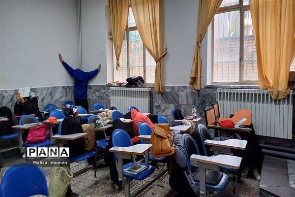 برگزاری مانور زلزله در دبیرستان اسلامبولچی ناحیه ۶