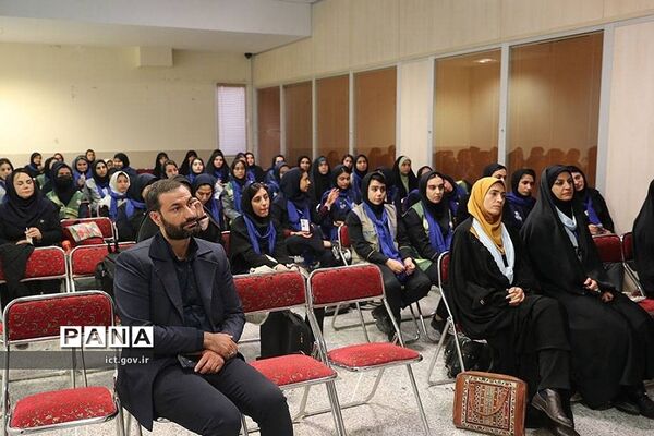 اردوی علمی راهیان پیشرفت دانش‌آموزی ‌از سازمان فضایی ایران
