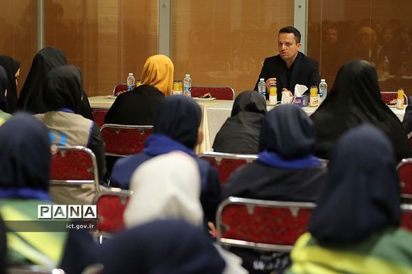 اردوی علمی راهیان پیشرفت دانش‌آموزی ‌از سازمان فضایی ایران