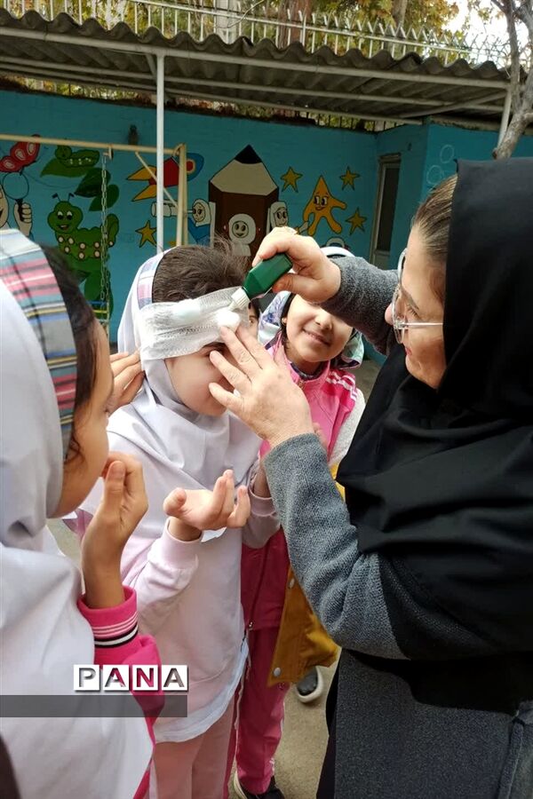 بیست و پنجمین مانور سراسری زلزله در مدرسه شمس