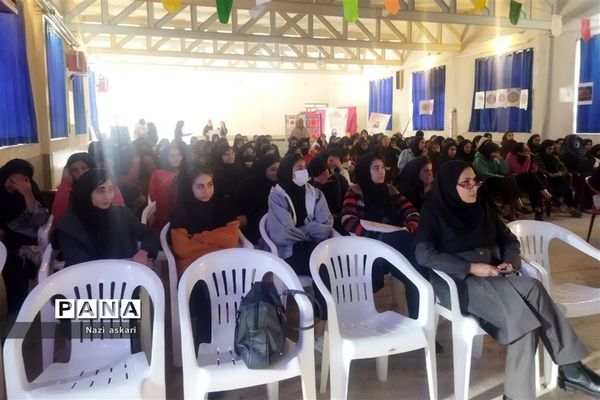 کارگاه عفاف و حجاب در هنرستان کامیاب در ناحیه یک شیراز