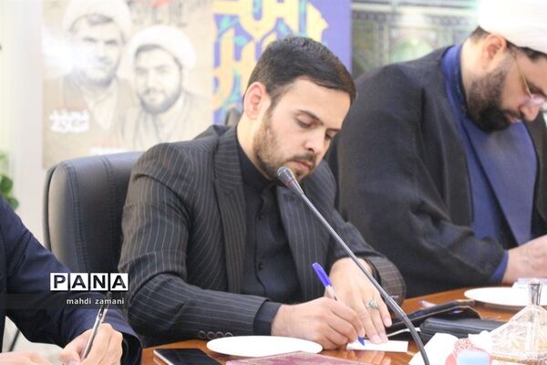 سلسله نشست‌های تشکل‌های دانش‌آموزی با معاون استاندار خراسان رضوی