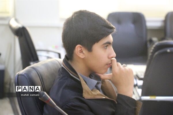 سلسله نشست‌های تشکل‌های دانش‌آموزی با معاون استاندار خراسان رضوی