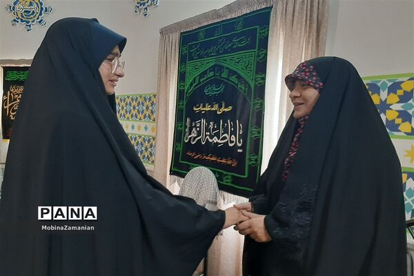 مراسم بزرگداشت شهدای مدافع امنیت در دبیرستان شاهد شهید حمامی