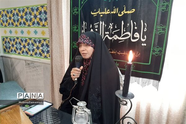 مراسم بزرگداشت شهدای مدافع امنیت در دبیرستان شاهد شهید حمامی