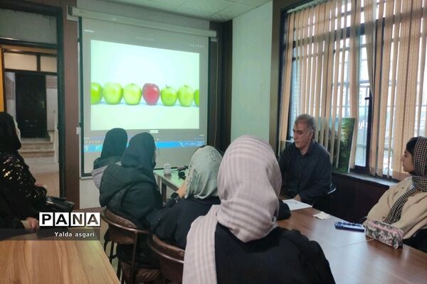 برگزاری کلاس آموزشی عکاسی، ویژه دانش‌آموزان خبرنگار پانا در کانون هدایت شهرستان ورامین