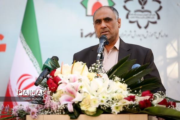 مراسم افتتاح طرح هر مدرسه یک نهالستان در دبیرستان ماندگار البرز