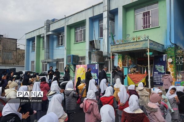 مراسم آشنایی با بیمه در دبستان توحید ناحیه یک شهرری