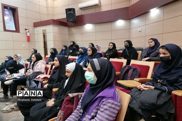 جلسه آموزش مقدماتی خبرنگاری ویژه دانش‌آموز خبرنگاران پانا ناحیه دو