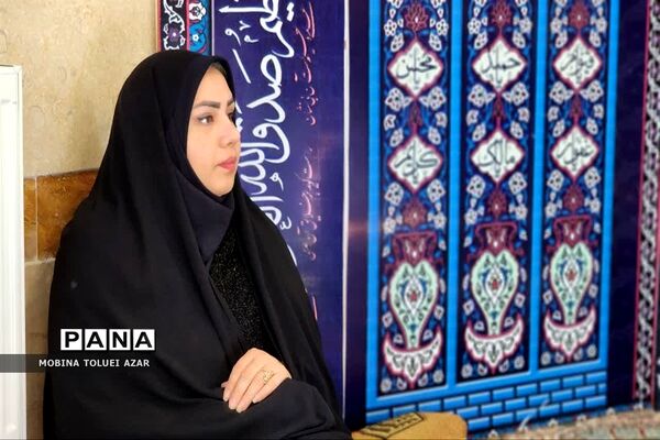 محفل انس با قرآن دانش‌آموزی در ناحیه یک بهارستان