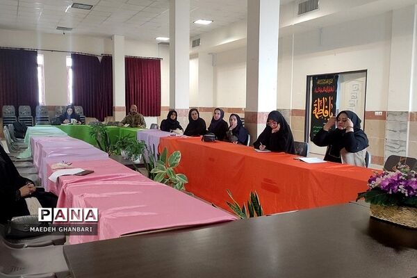 کارگاه توانمندسازی دبیران درس تفکر و سبک زندگی شهرستان پردیس در راستای تحقق طرح سپهر دانش و معرفت
