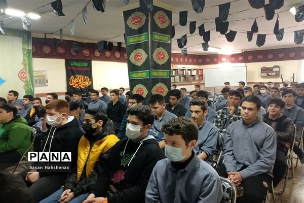 محفل انس با قرآن‌کریم درآموزشگاه ناصری‌منش اسلامشهر