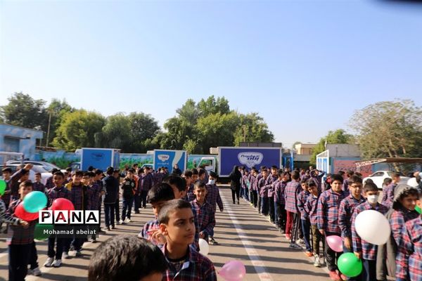 آغاز توزیع شیر رایگان در مدارس خوزستان