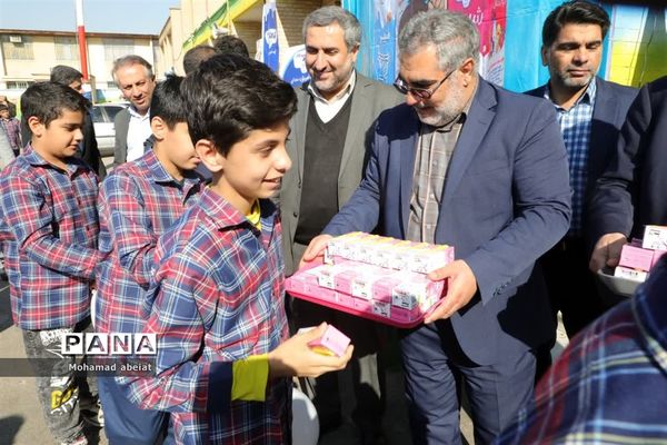 آغاز توزیع شیر رایگان در مدارس خوزستان