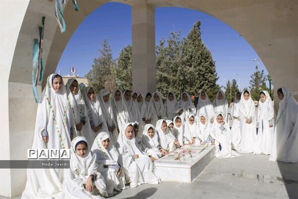 مراسم جشن تکلیف در مدارس آباده