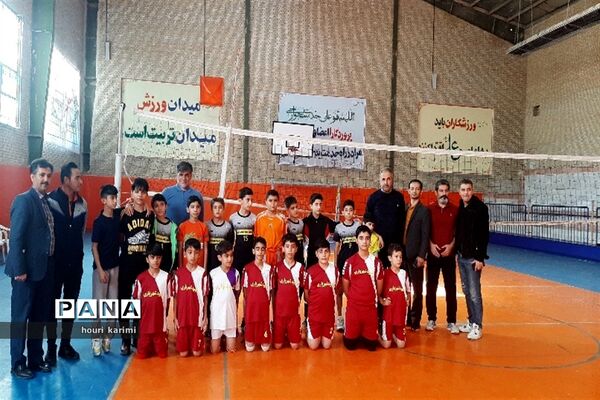 مسابقات مینی والیبال مقطع ابتدائی درشهرستان سملقان