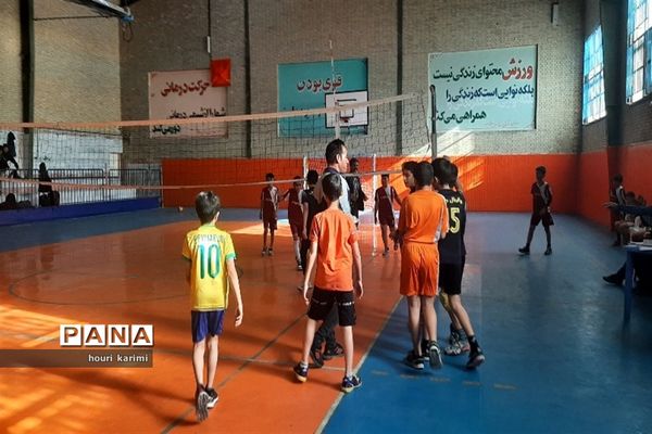 مسابقات مینی والیبال مقطع ابتدائی درشهرستان سملقان