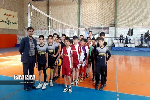 مسابقات مینی والیبال مقطع ابتدائی درشهرستان سملقان