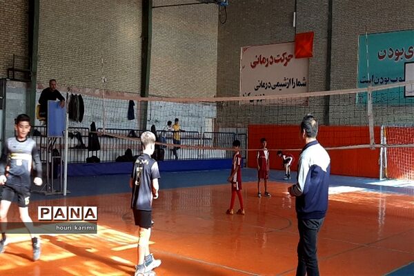 مسابقات مینی والیبال مقطع ابتدائی درشهرستان سملقان