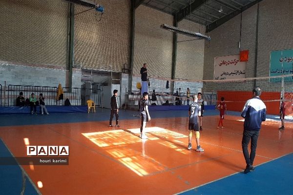 مسابقات مینی والیبال مقطع ابتدائی درشهرستان سملقان