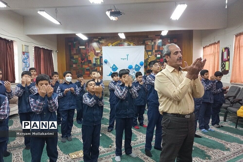 اقامه نماز در مدارس باید پررونق‌تر از سال‌های گذشته باشد