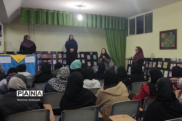 جلسات آموزش خانواده در هنرستان‌ مبتکران رودهن