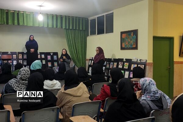 جلسات آموزش خانواده در هنرستان‌ مبتکران رودهن