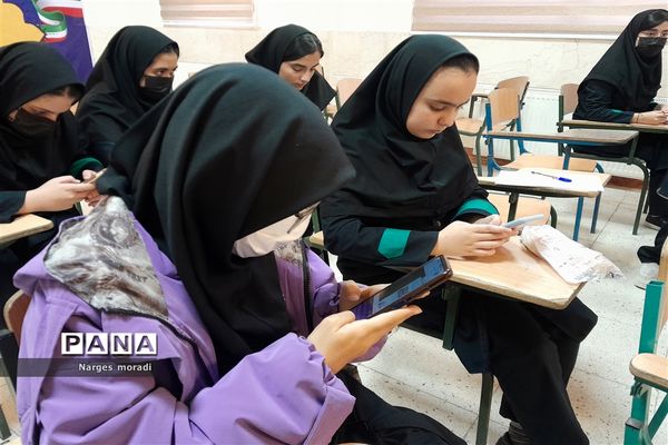 کارگاه آموزش خبرنویسی در دبیرستان فرزانگان استعداد درخشان ملارد