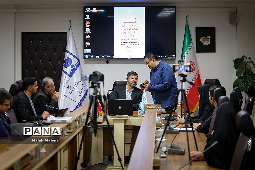 نشست ‌اعضای مجلس دانش‌آموزی با معاون پرورشی و فرهنگی وزیر آموزش و پرورش