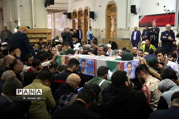 وداع با پیکر شهید مدافع حرم «علی آقاعبداللهی» در حرم حضرت معصومه(س)