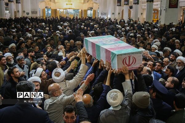 وداع با پیکر شهید مدافع حرم «علی آقاعبداللهی» در حرم حضرت معصومه(س)