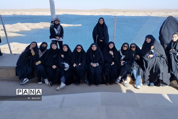 حضور دانش‌آموزان دبیرستان میعاد قم در اردوی راهیان‌نور