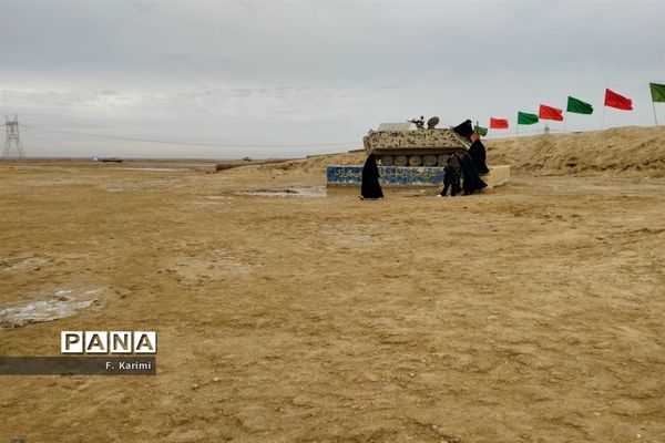 حضور دانش‌آموزان دبیرستان میعاد قم در اردوی راهیان‌نور