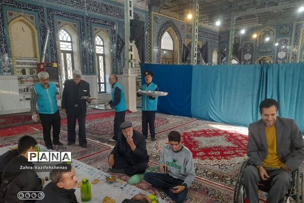 غباروبی حرم امامزاده حمزه الرضا علیه السلام به‌مناسبت روز جهانی معلولین