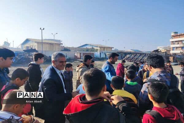 بازدید دانش‌آموزان از موسسه کشتی سازی شهید محلاتی بوشهر