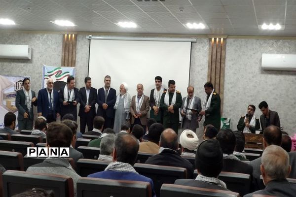 بازدید از کارخانه کاشی در راستای طرح اردوی راهیان پیشرفت شهرستان میبد