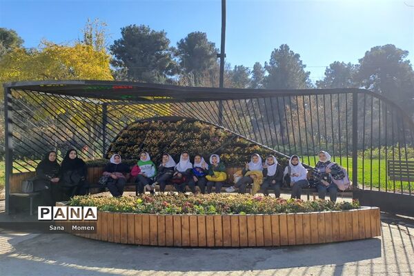 بازدید دانش‌آموزان از پارک ژوراسیک مشهد