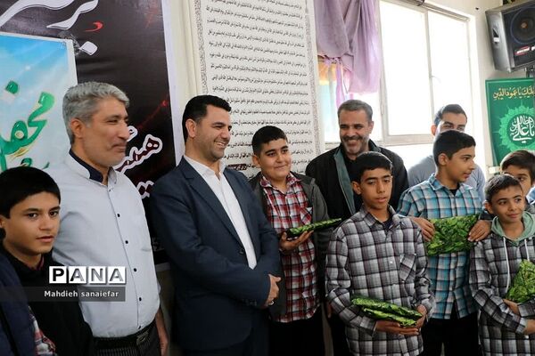 محفل انس با قرآن کریم در آموزشگاه کشاورز جود ناحیه دو ری