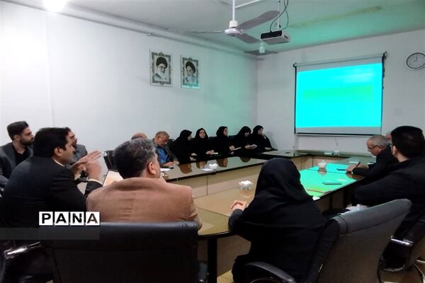 کارگاه آموزشی نظام مراقبت اجتماعی و آزمون های غربالگری در مهریز