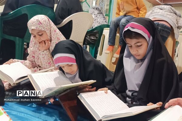محفل انس با قران کریم در مسجد فاطمه الزهرا ناحیه یک  شیراز