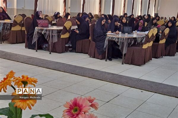 تشریح برنامه فراگیر پرورشی و لزوم جهاد تبیین در گردهمایی مدیران مدارس آباده