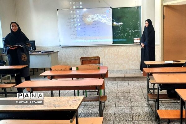 جلسه توانمندسازی دبیران درس تفکر و سبک زندگی کهریزک