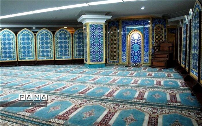 تسهیم و توزیع ۱۵٠٠فرش سجاده ای به مدارس سراسر استان