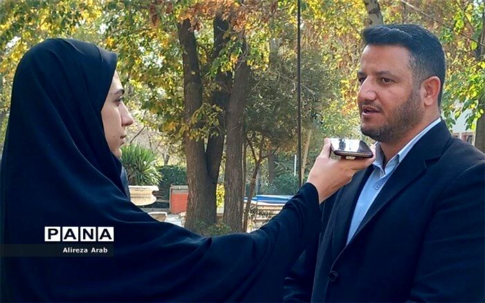 پویش هم‌کلاسی مهربان، بخشی از دغدغه‌های تحصیلی دانش‌آموزان کم‌برخوردار را برطرف می‌کند