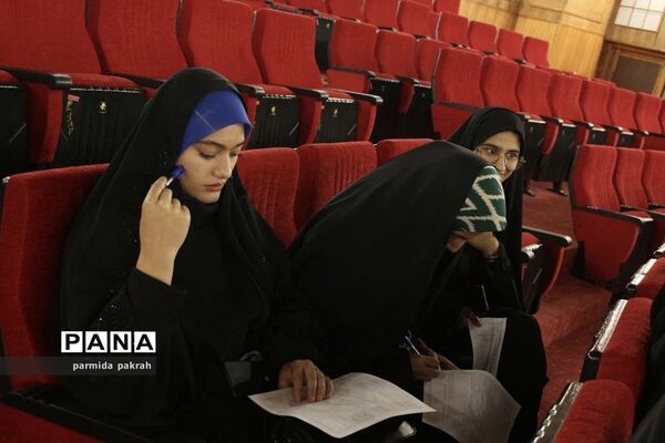 بازدید اعضای مجلس دانش‌آموزی از صدا و سیمای جمهوری اسلامی ایران