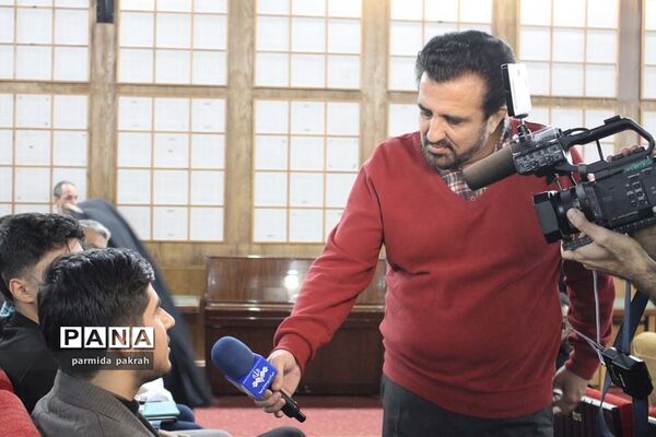 بازدید اعضای مجلس دانش‌آموزی از صدا و سیمای جمهوری اسلامی ایران