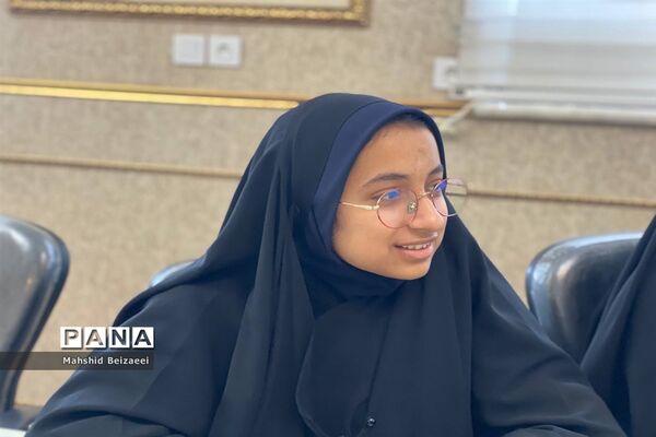 اولین جلسه هیئت رئیسه شورای دانش‌آموزی ناحیه ۵