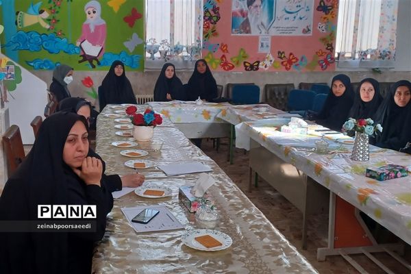 کارگاه توانمندسازی معاونان و مربیان پرورشی در شهرستان فیروزکوه