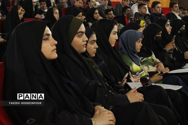 بازدید اعضای مجلس دانش‌آموزی از صداوسیما‌